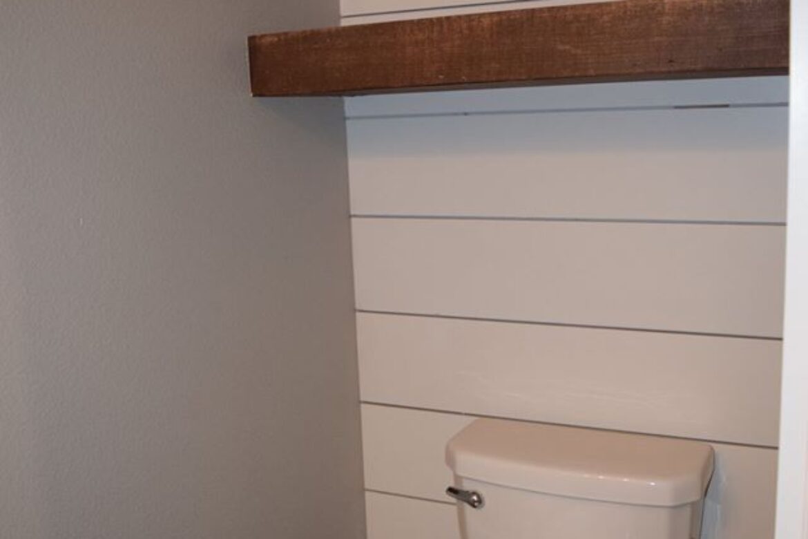 shiplap with floating shelves-BEAVER